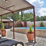 Villa Grand Pinea *